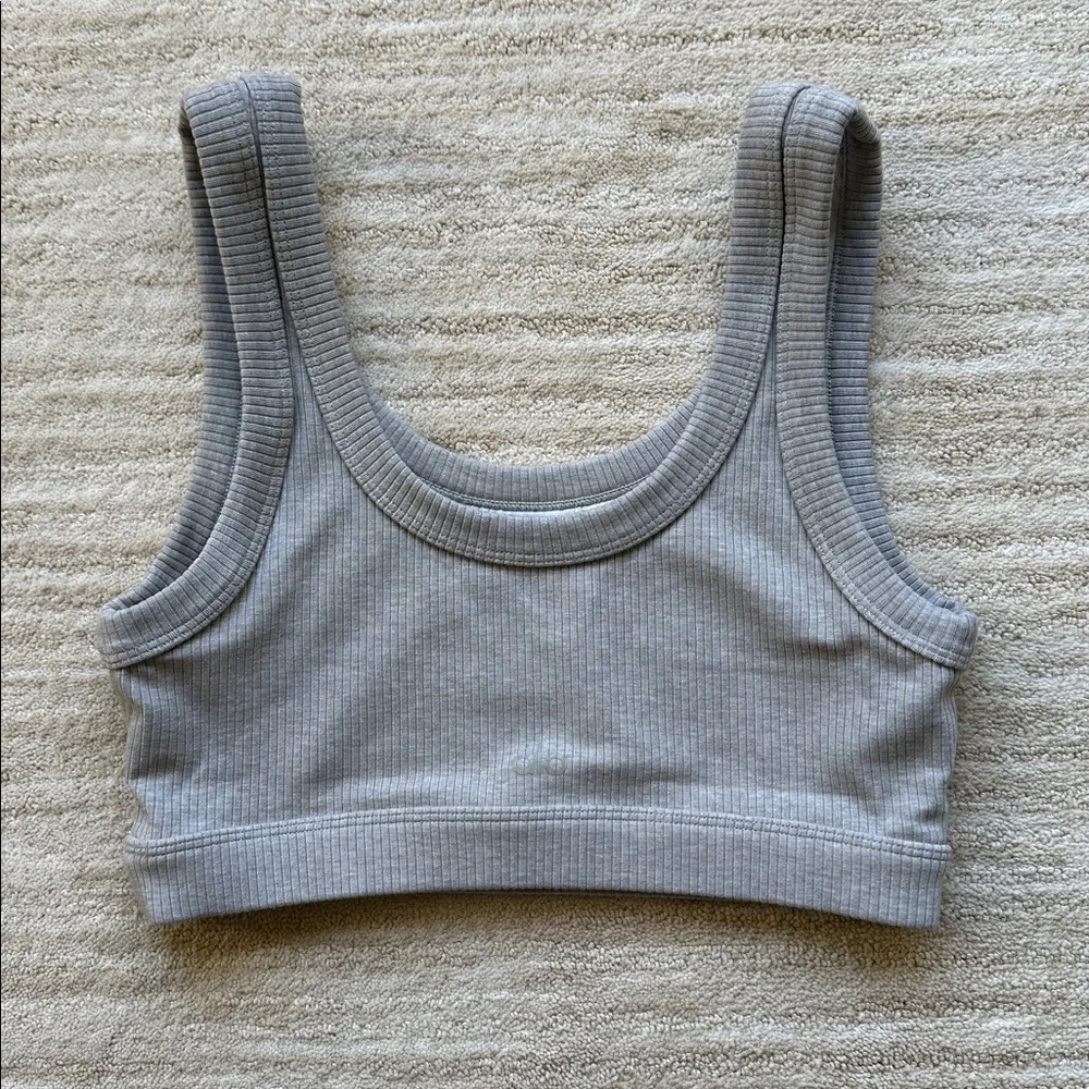 ALO Yoga Wellness Bra Ribbed Wide Thick Strap Stretch Workout Lounge Grey Medium